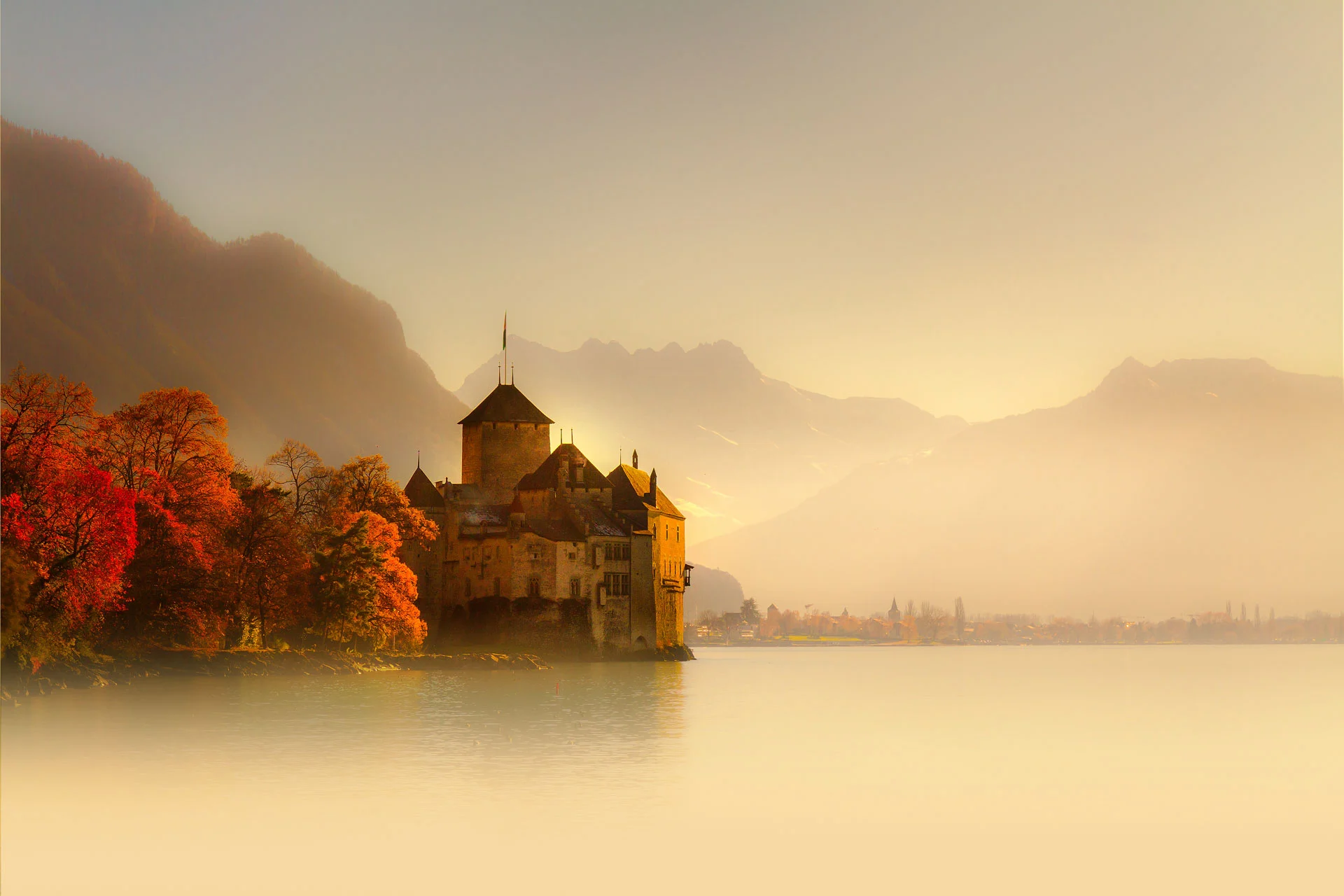 Autumn-in-Chillon-Castle-Montreux-Switzerland